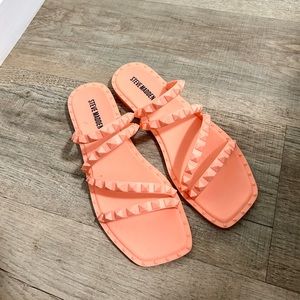 Steve Madden neon orange stud Sandals size 7.